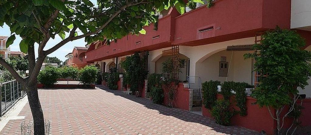 Edith'S Olive Garden Vir Exterior foto