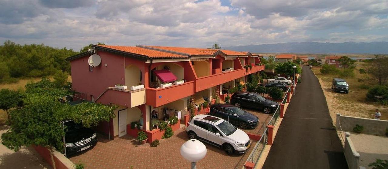 Edith'S Olive Garden Vir Exterior foto
